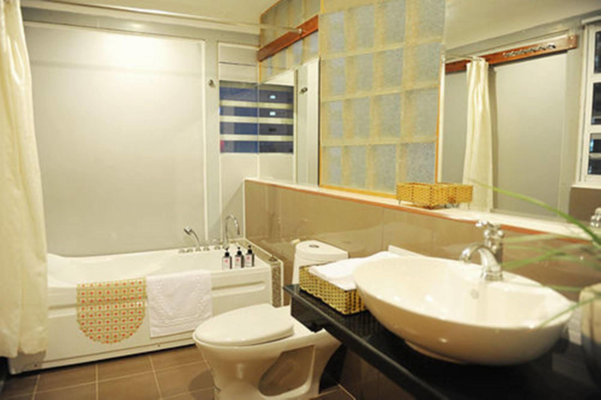 Thuy Sakura & Serviced Ho Chi Minh City